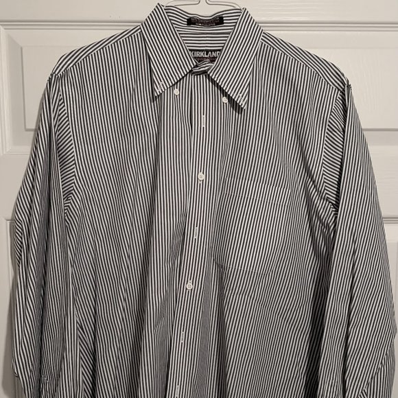 Kirkland Men's Long Sleeve Dress Shirts...Lot of 3 - Picture 13 of 13